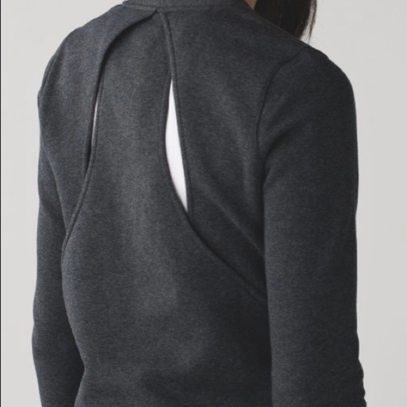 Lululemon & go Endeavor long sleeve heathered black cutout sweater size 4 - Picture 5 of 14